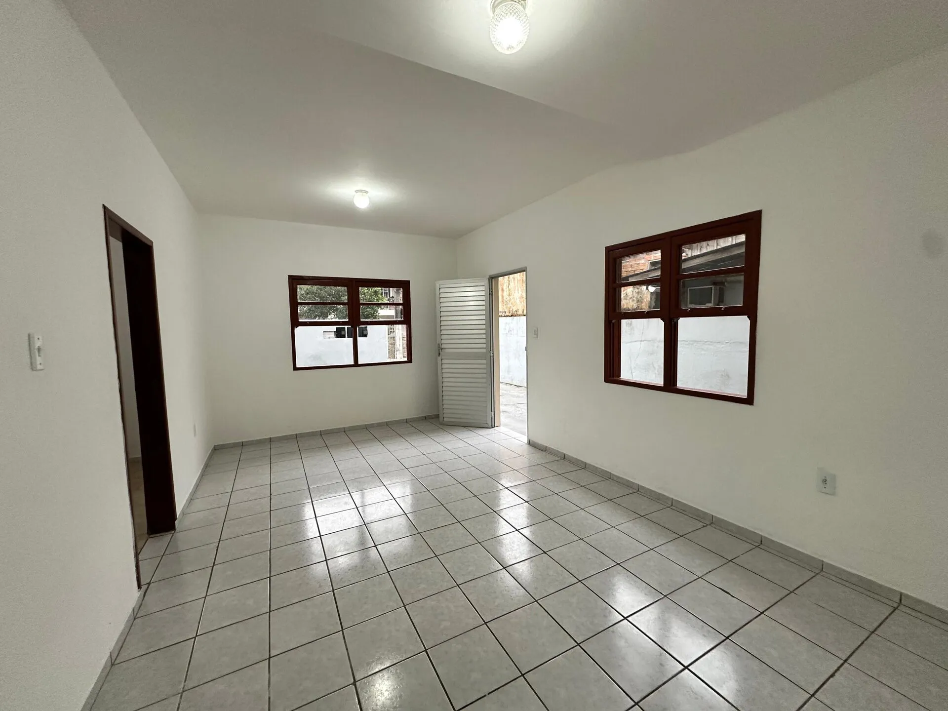85 m² 3-bedroom apartment with 1 bathroom, no parking — photo 3