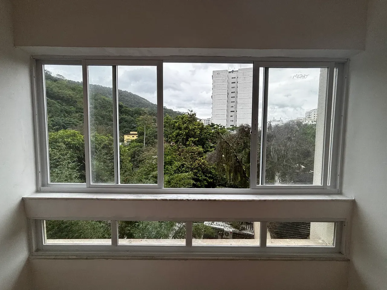 Mountain view in a 2-bedroom apartment, 60 m² — photo 39