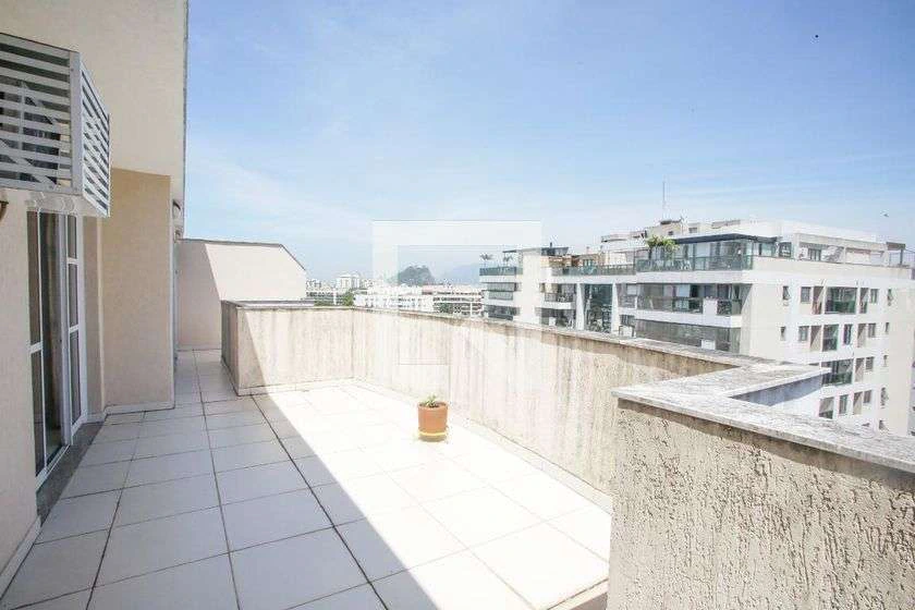 Apartamento sin amueblar de 4 dormitorios con jardín privado — photo 6