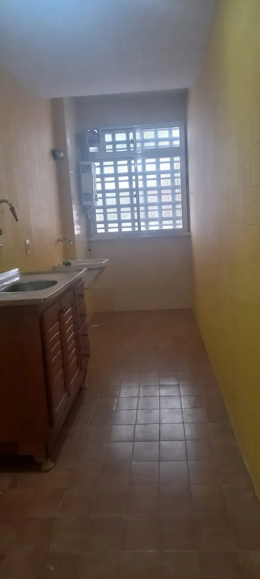 3-bedroom apartment with 2 bathrooms and no parking — photo 33