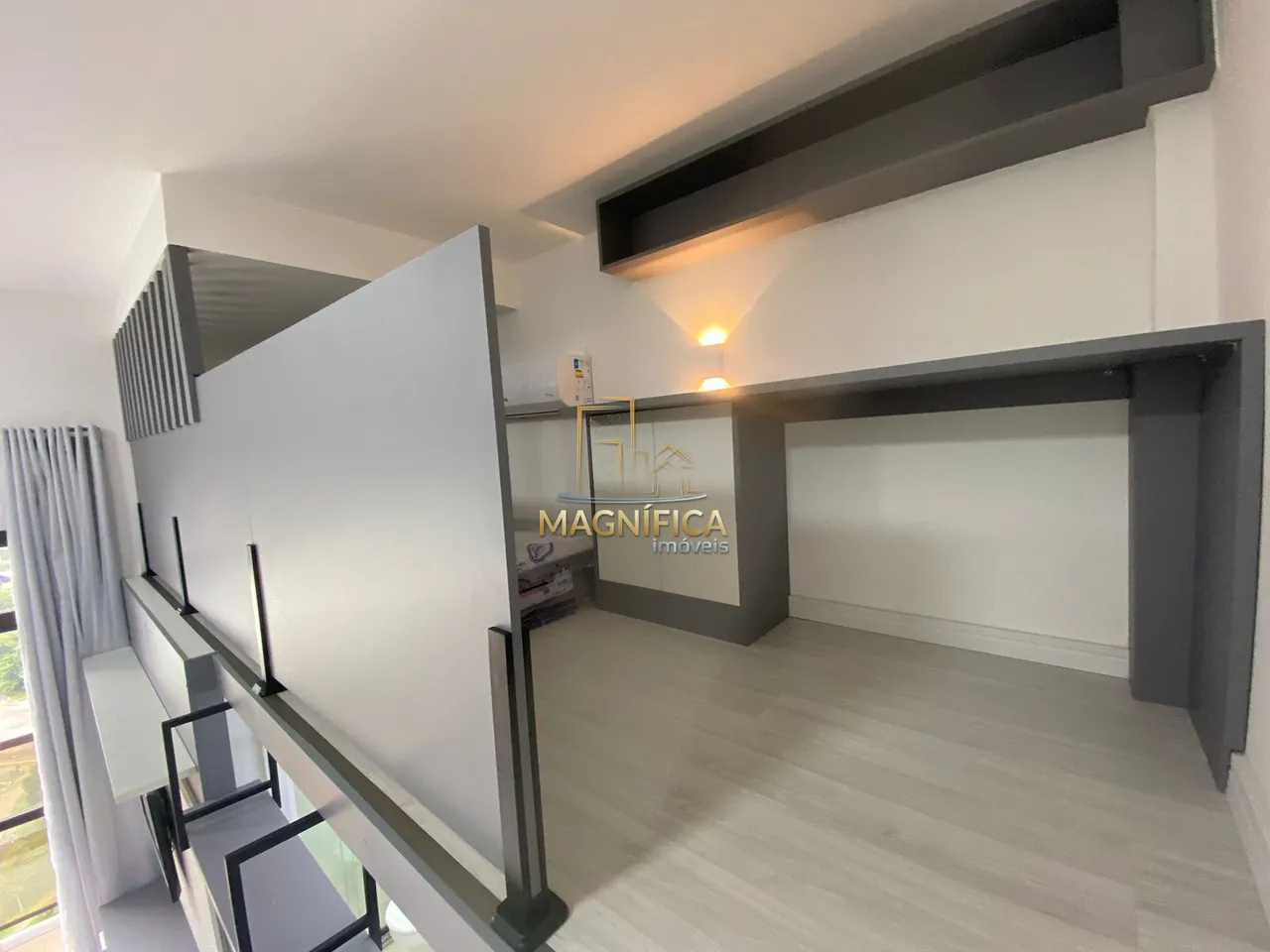 Estudio amueblado de 32 m² con plaza y balcón — photo 9
