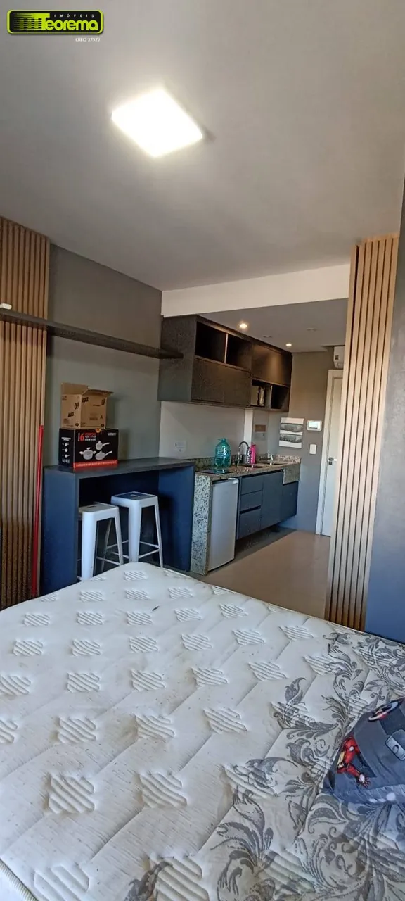 Furnished 1-bedroom apartment with balcony and city view — photo 2