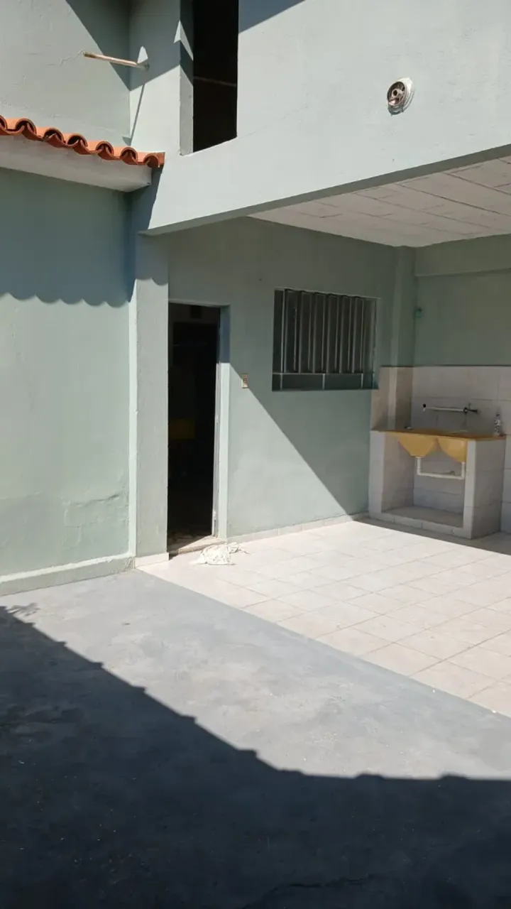 House with 3 bedrooms and 1 bathroom with electric shower — photo 2