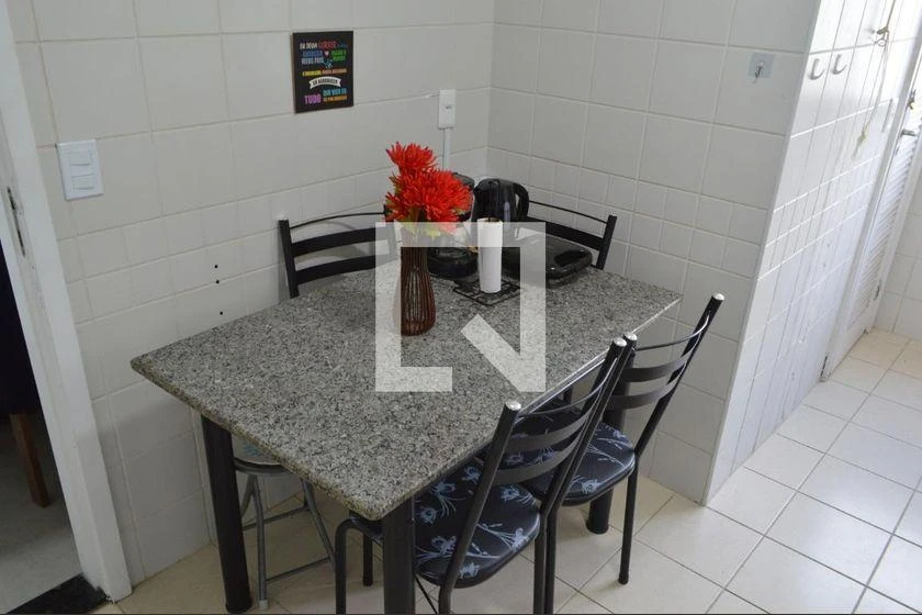 3-bedroom apartment in a building with a gym — photo 24