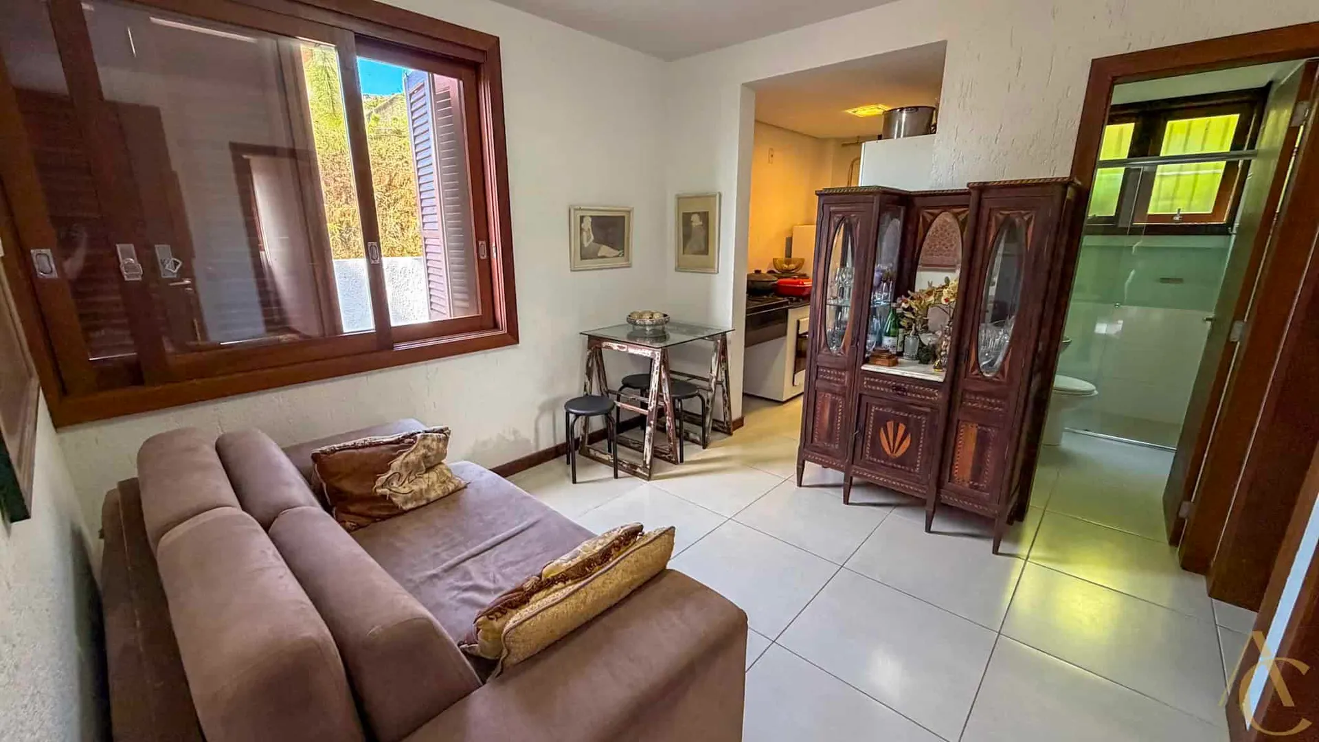 Furnished house, 689 m², with a grill on the balcony — photo 60
