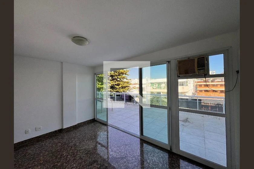 4 quartos e banheira: apartamento de 233 m² — photo 18
