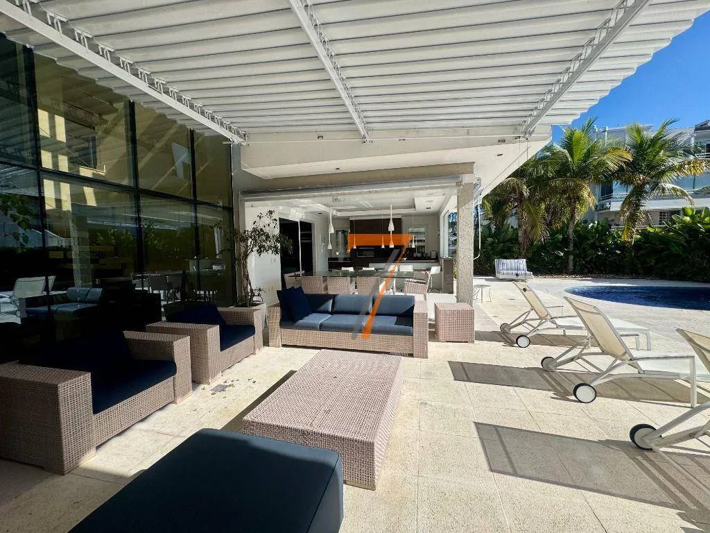 Furnished house with 8 bedrooms and 11 bathrooms — photo 10