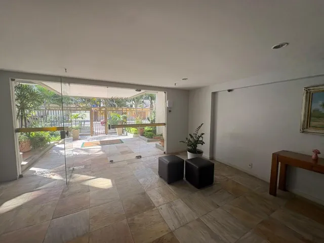 2-bedroom apartment with a mountain view in Rio de Janeiro — photo 14
