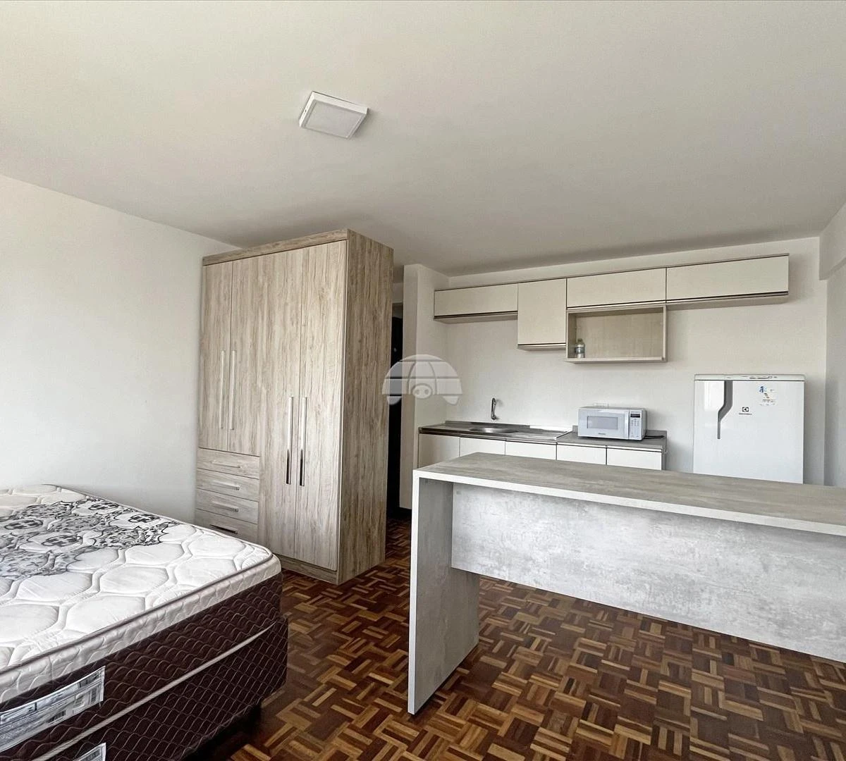Деревянный пол или ламинат и 1 спальня: квартира 24 м² — photo 3