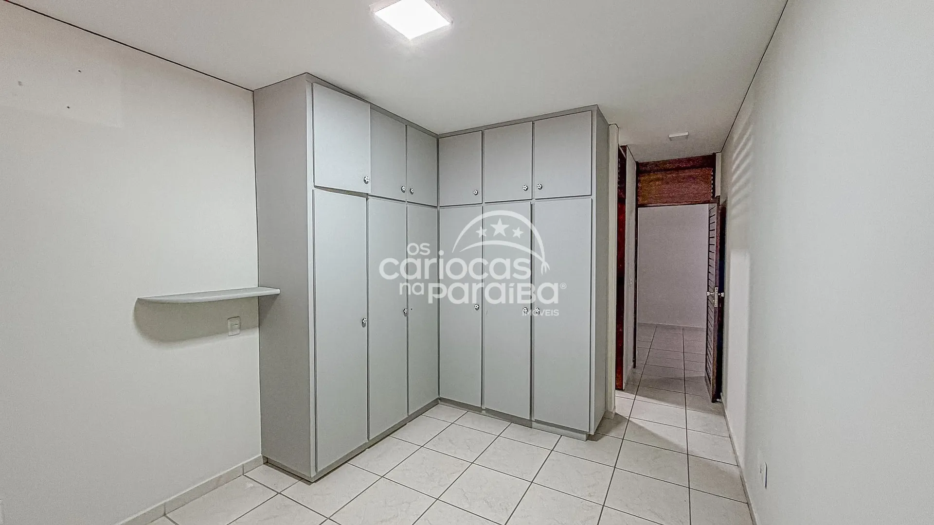 Casa con 3 suites y 5 plazas de garaje con jardín — photo 14