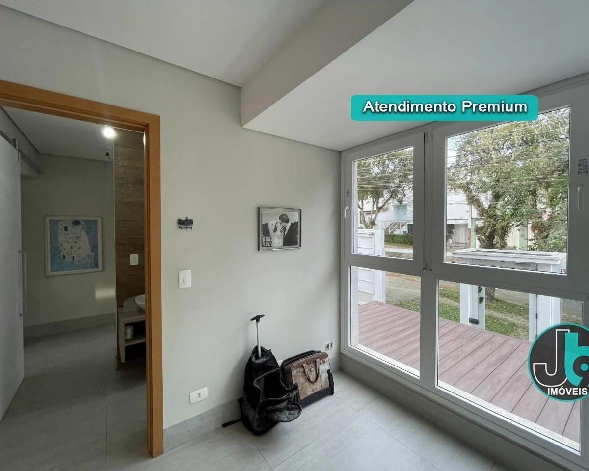 389 m² house with 4 bedrooms and an open-plan kitchen — photo 18