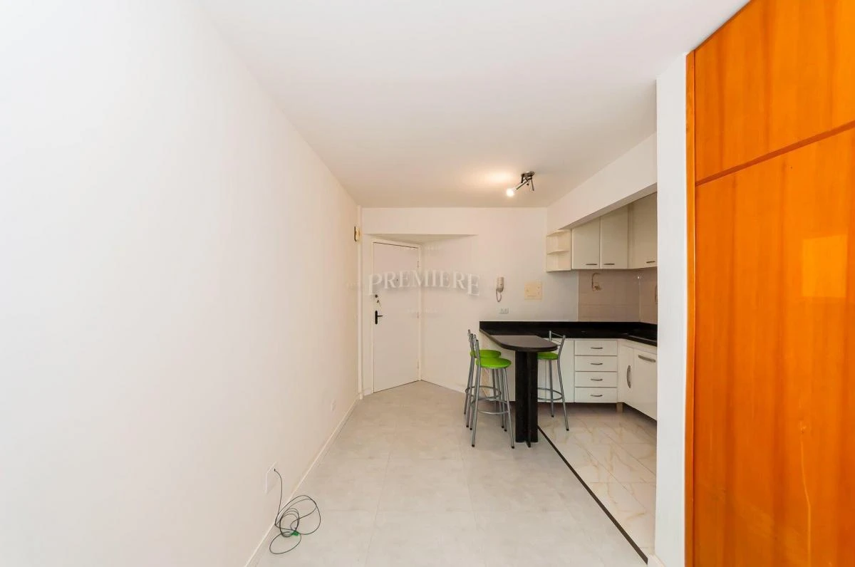 Furnished one-bedroom, 38 m² apartment in Curitiba — photo 13