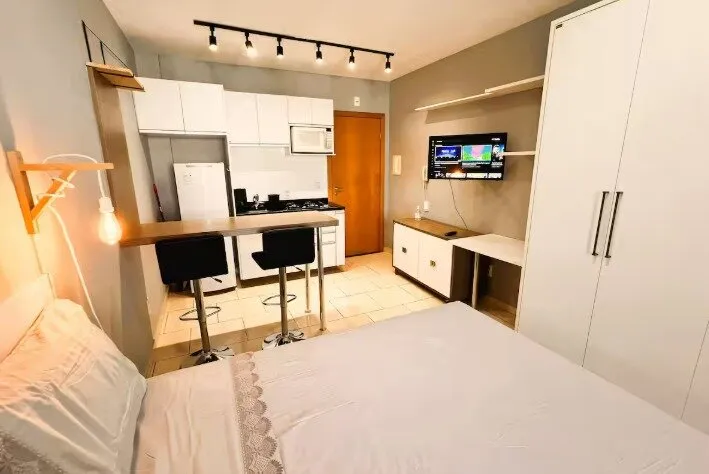 Furnished 37 m² studio with an open-plan kitchen — photo 17