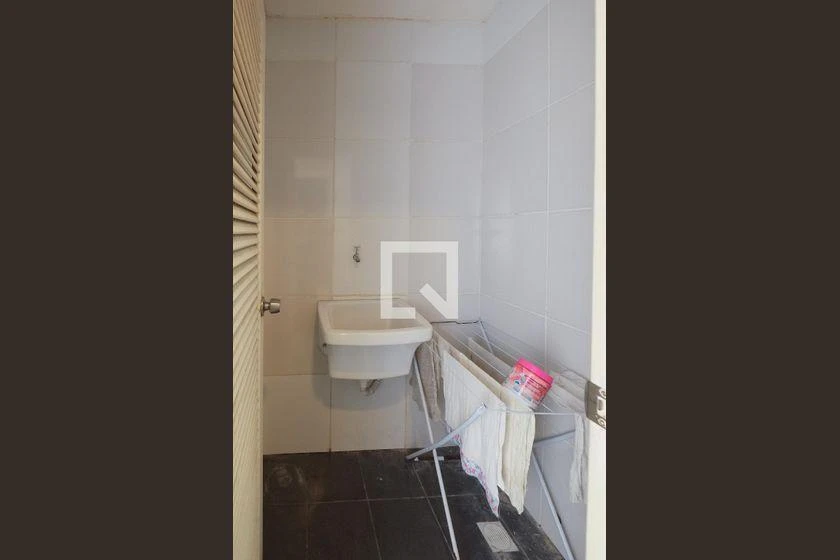 Rental house with 10 bedrooms and a separate kitchen — photo 38
