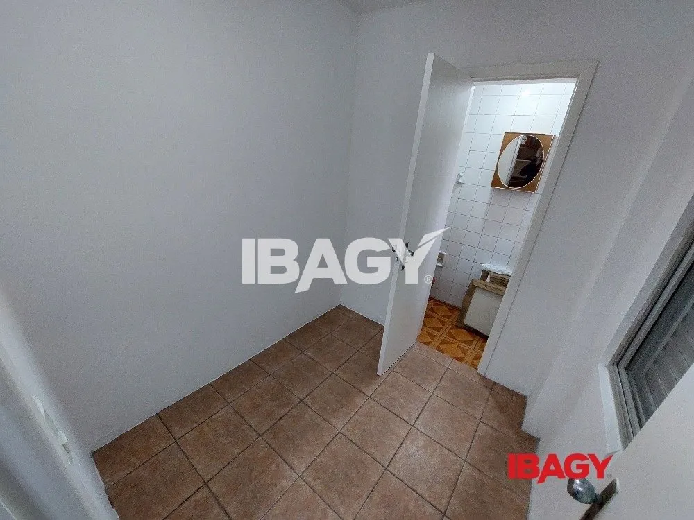 Apartamento sin estacionamiento, cocina cerrada y 75 m² — photo 17
