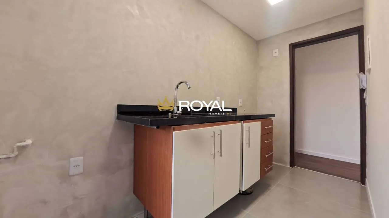 Apartment, 76 m², with wood or laminate floors — photo 25
