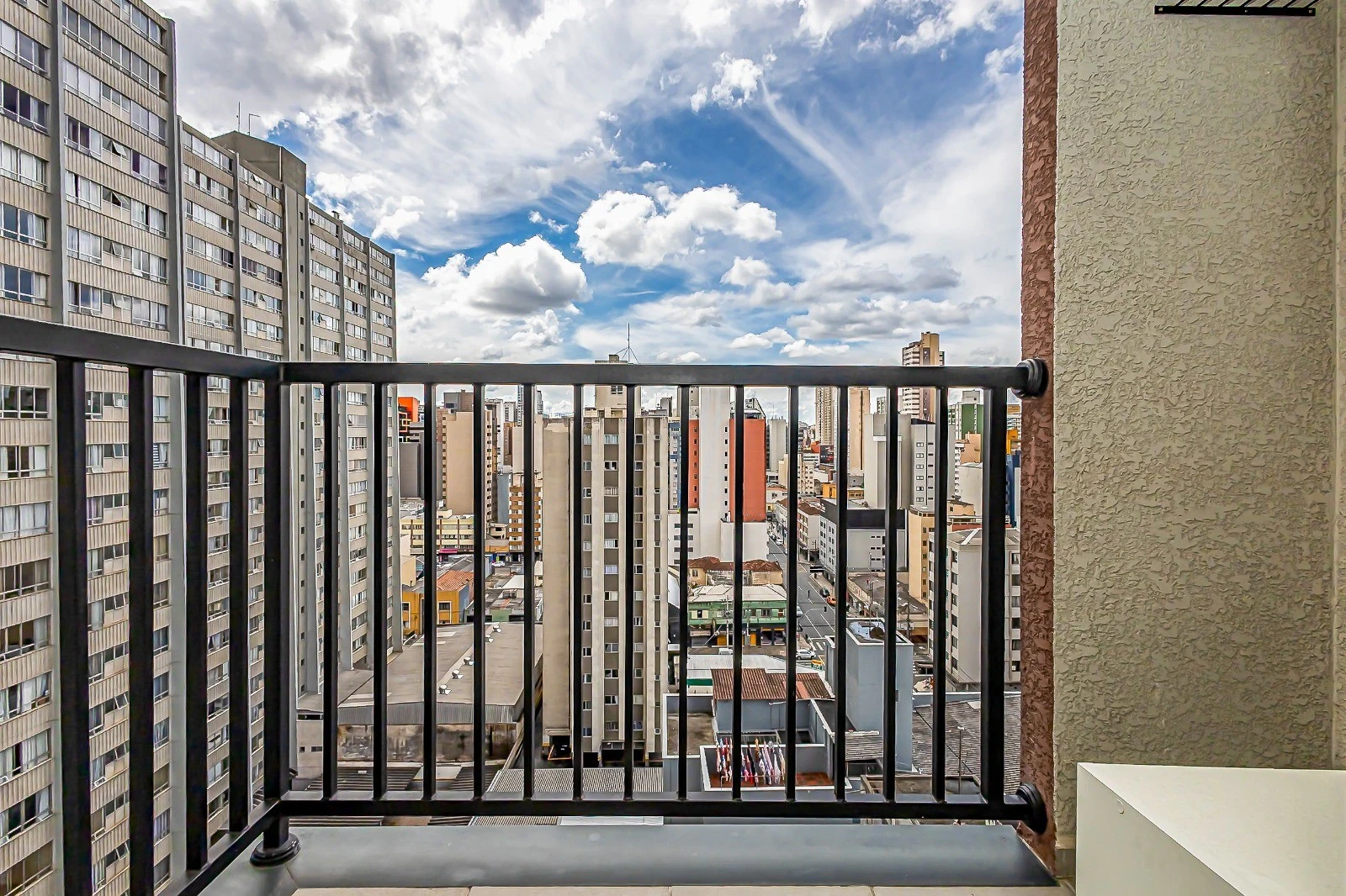 Furnished studio in a building with a coworking space — photo 8