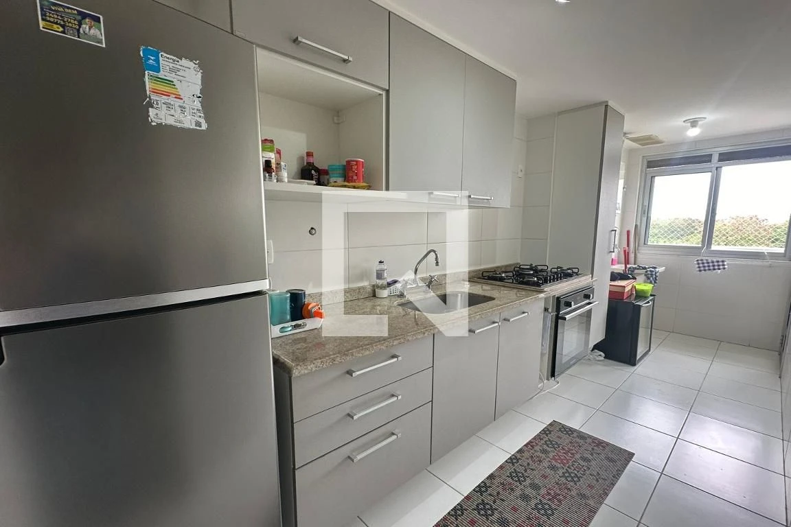 Apartamento mobiliado com 2 quartos e varanda — photo 3