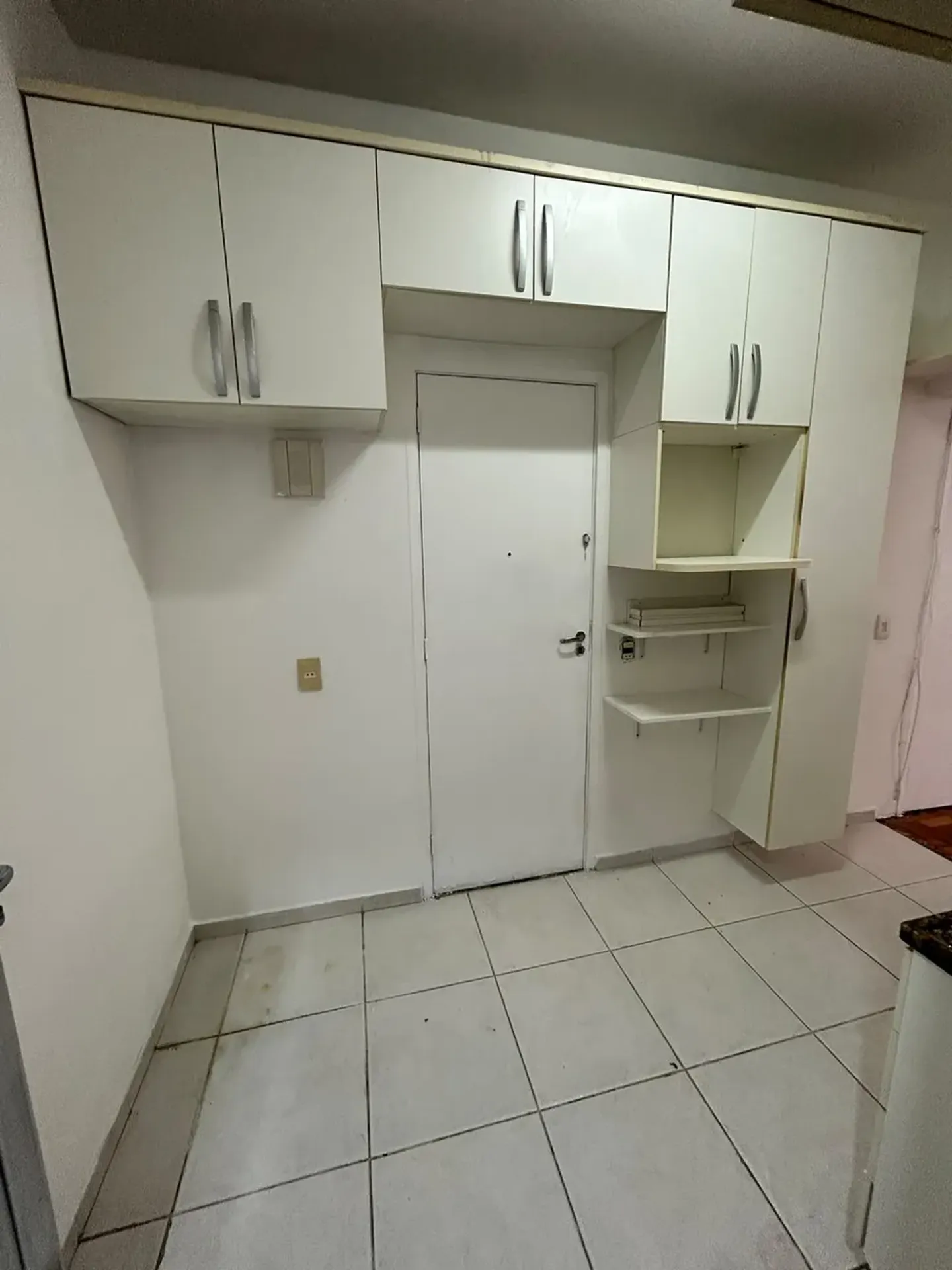 2-bedroom apartment with a walk-in closet — photo 4