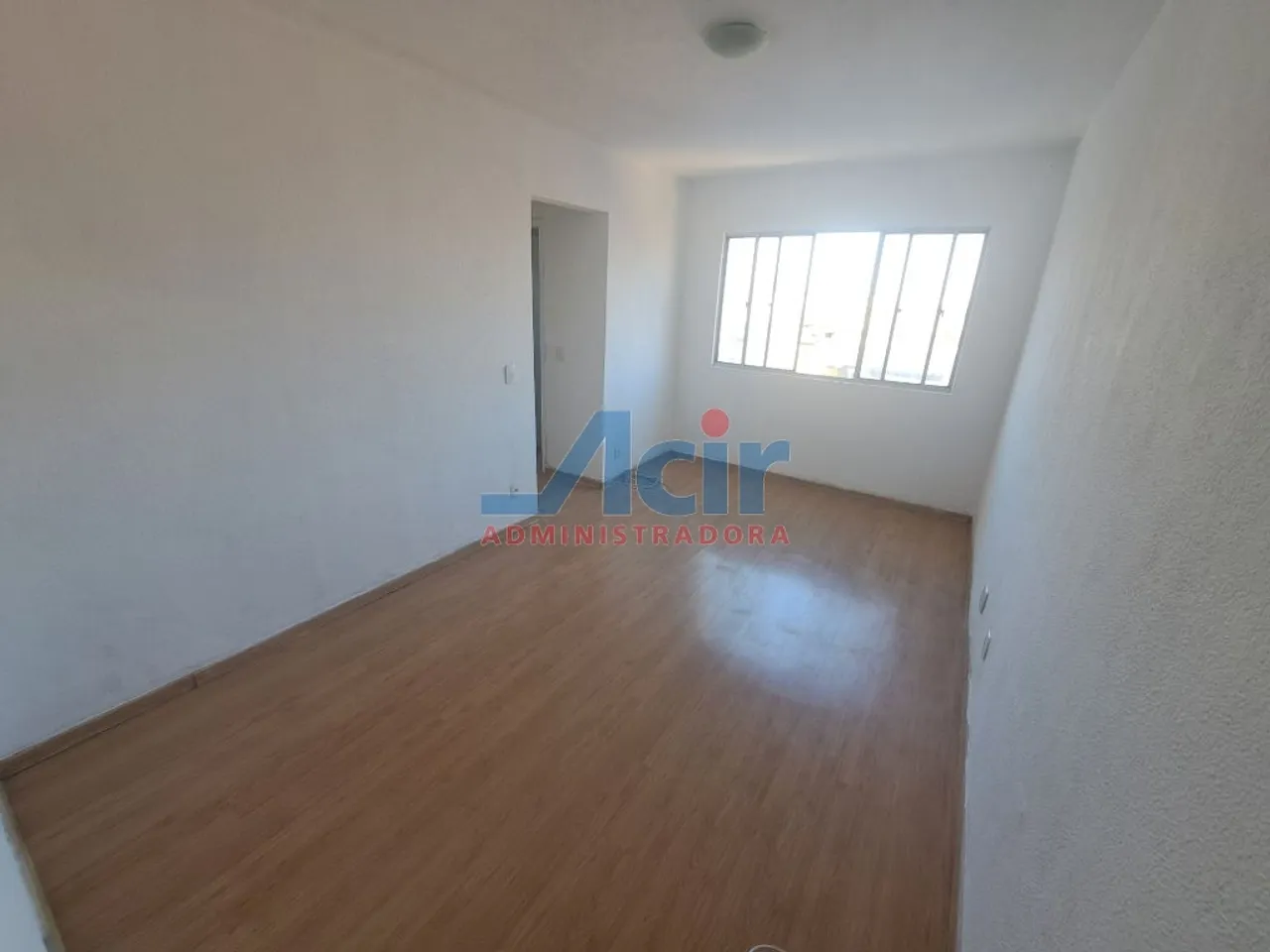 Apartment with 2 bedrooms, 1 bathroom and parking
