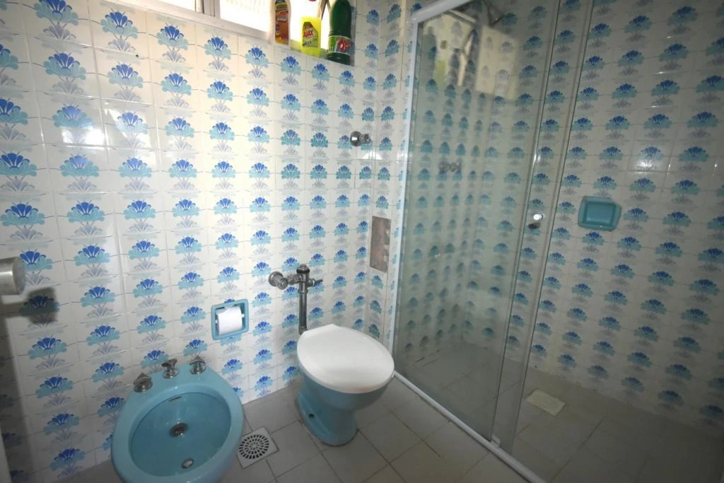 Деревянный пол или ламинат и 1 спальня: квартира 50 м² — photo 6