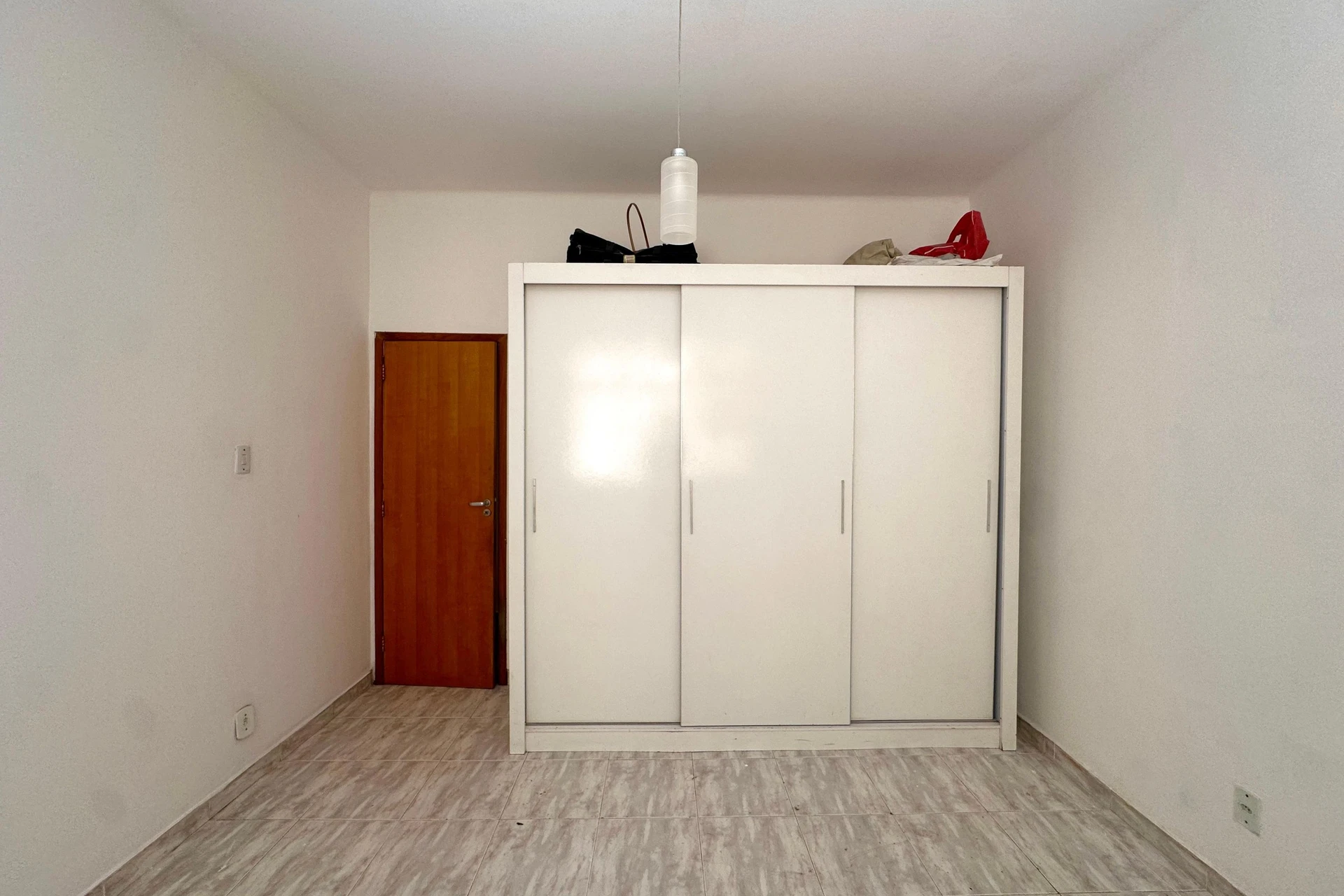 Apartamento sem móveis com 3 quartos e 1 banheiro — photo 24