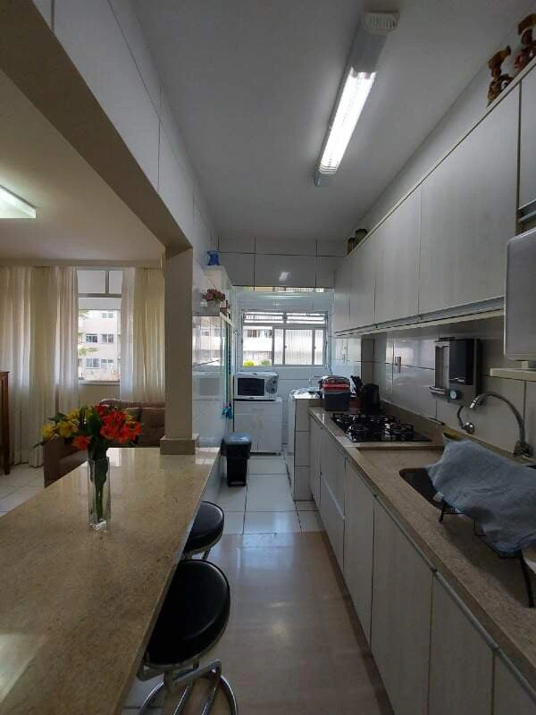 3-bedroom apartment with open-plan gas kitchen — photo 2
