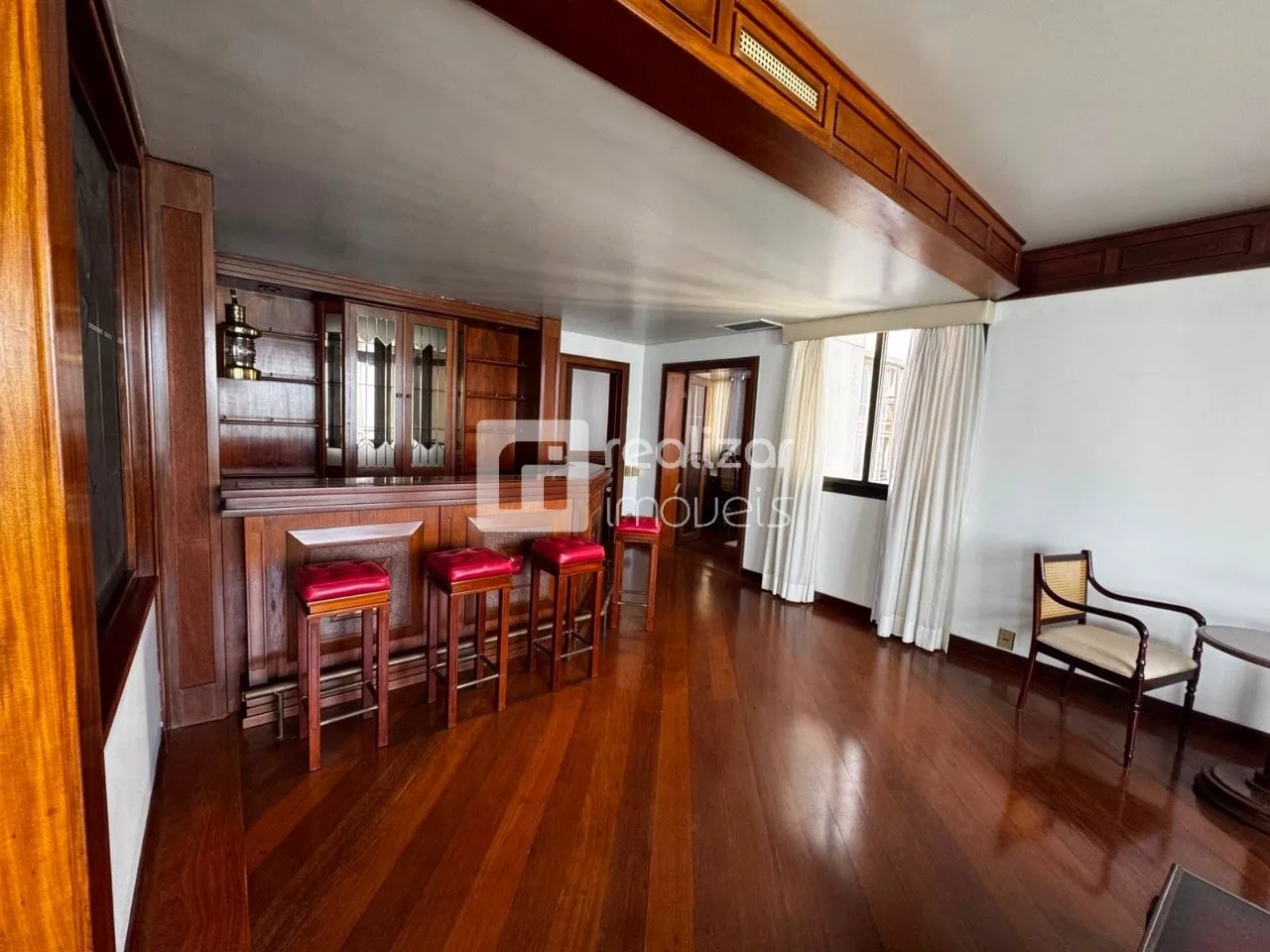 Apartamento de 290 m² com 4 dormitórios e varanda envidraçada — photo 18
