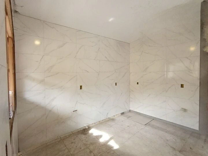 Casa sin amueblar con 2 dormitorios y balcón — photo 2