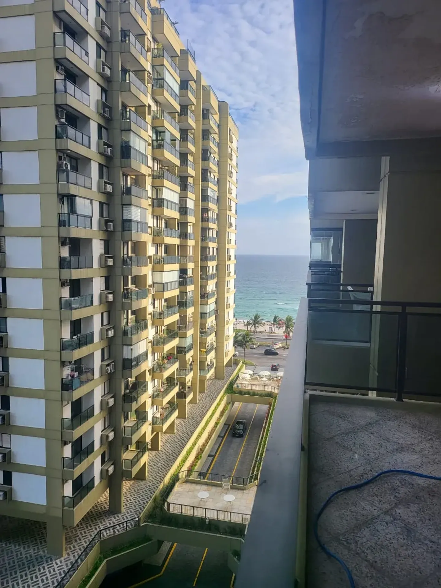 60 m² apartment with a washing machine and a water view