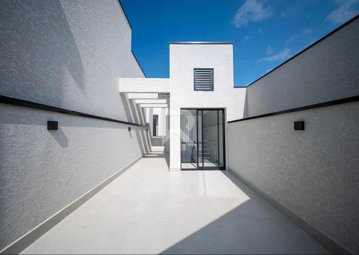 Floor-to-ceiling windows in a 3-bedroom house, 97 m² — photo 25