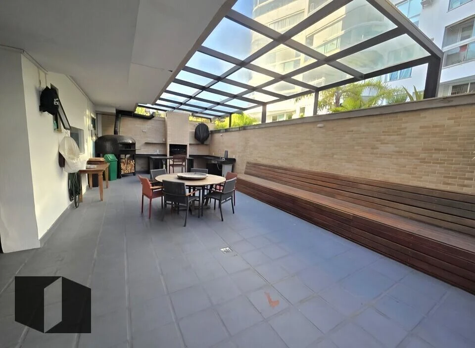 250 m² apartment with 4 bedrooms and 2 parking spaces — photo 28