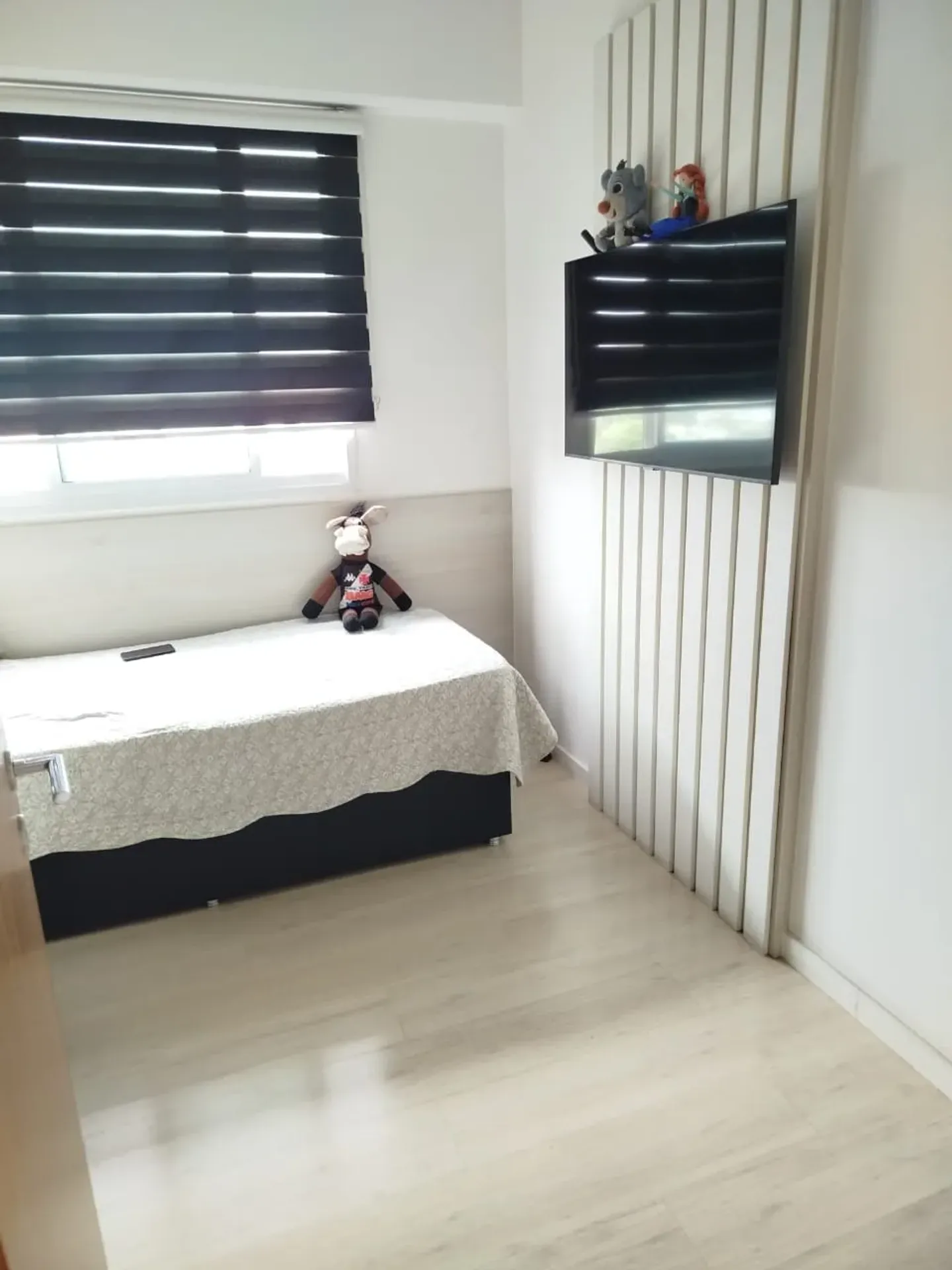 77 m² apartment with 3 bedrooms and a balcony — photo 18