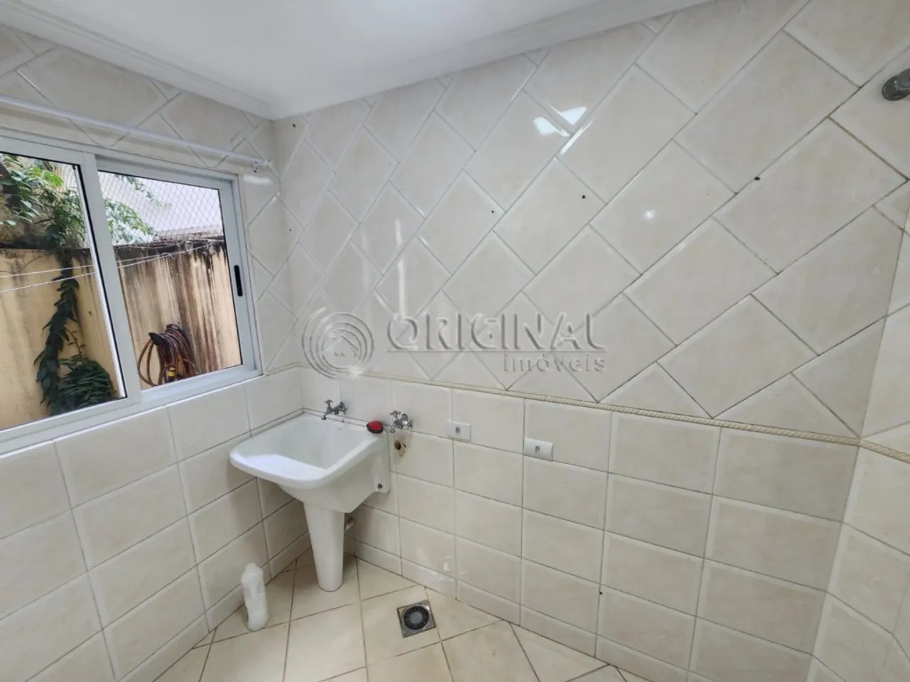 Sobrado com 3 quartos e churrasqueira na varanda — photo 3