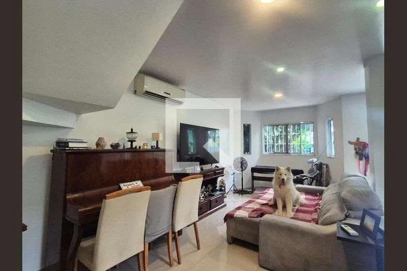 Condominium house with 4 bedrooms and a gas stove — photo 14