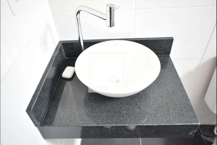 Apartamento de 2 dormitorios con balcón en el 5º piso — photo 2