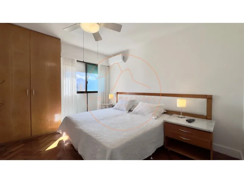 Apartment with 4 bedrooms and 5 bathrooms — photo 30