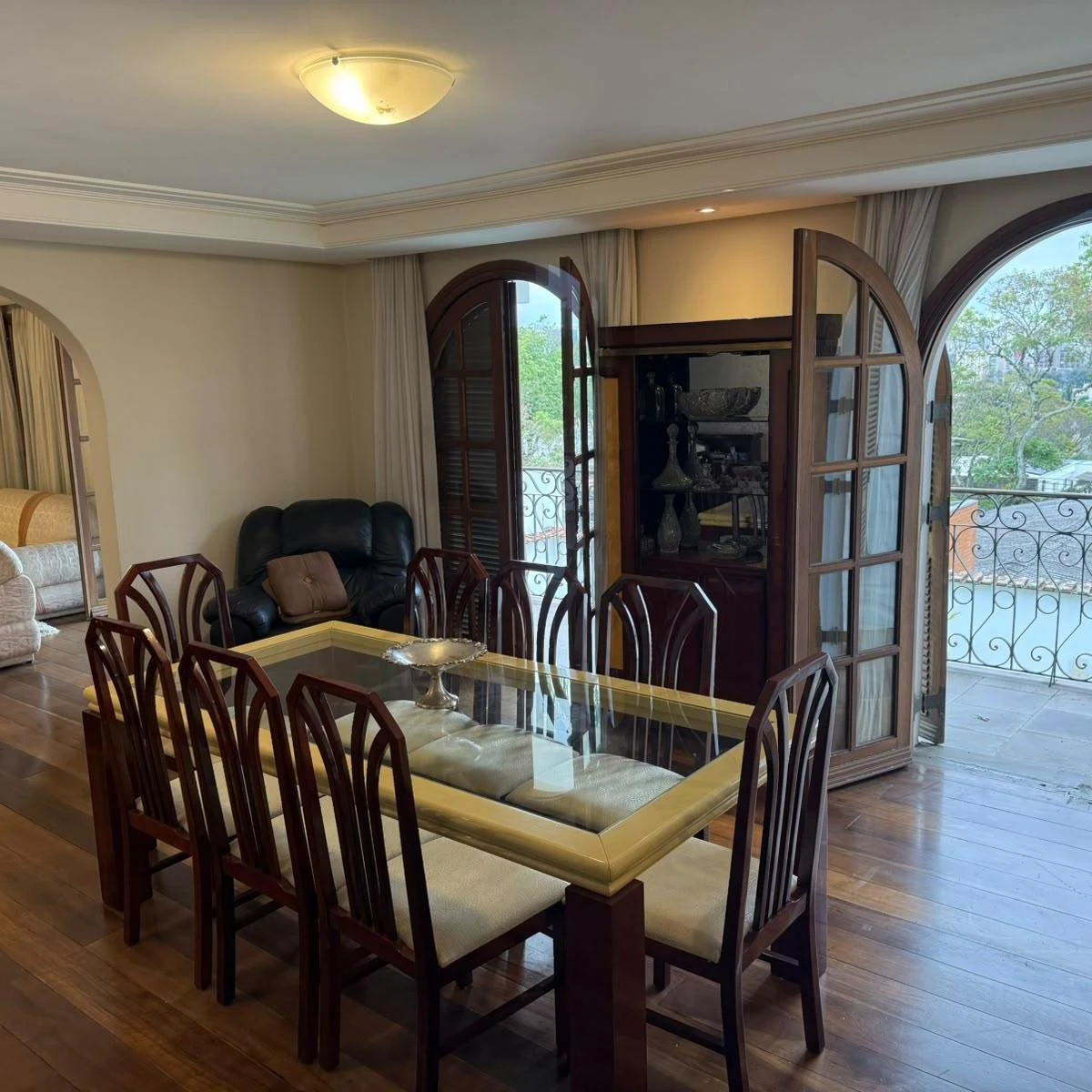 Мебльований будинок на 683 м² з 7 спальнями — photo 46