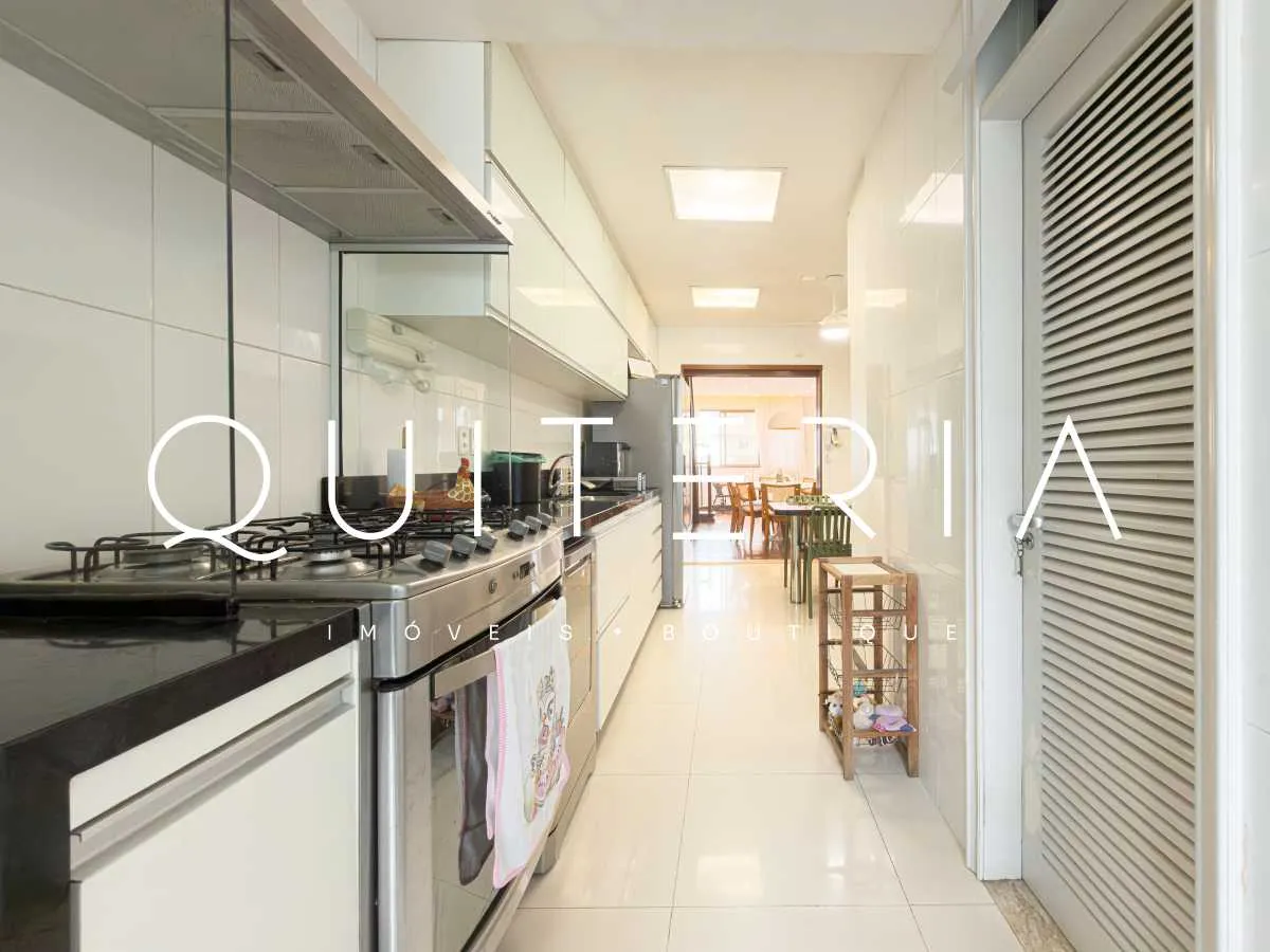 Apartment with a closed kitchen and gas stove — photo 30