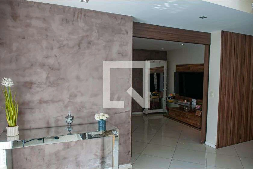 House for rent 480 m² with 4 bedrooms and 6 parking — photo 13