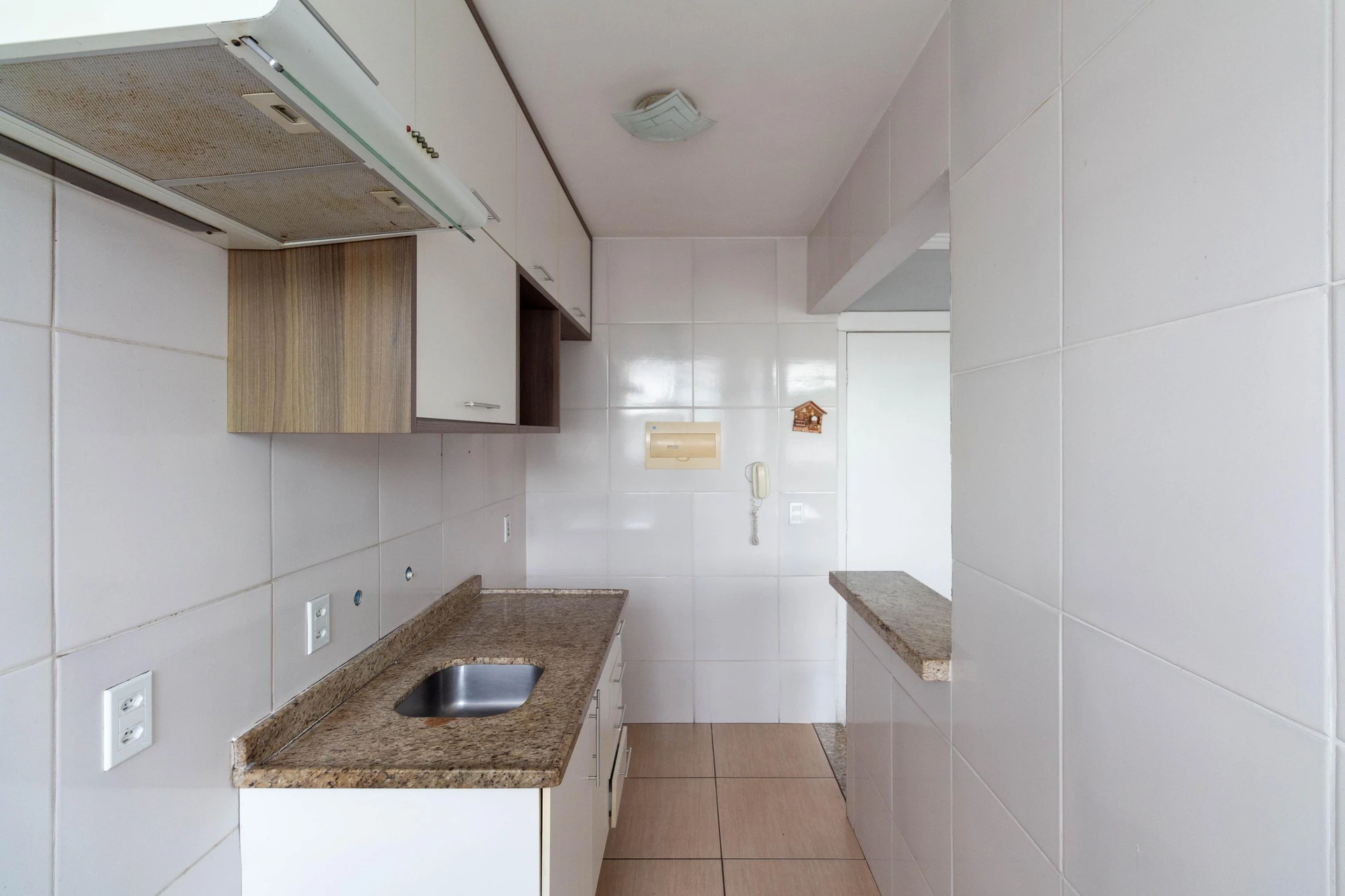 2-bedroom apartment with a grill on the balcony — photo 56