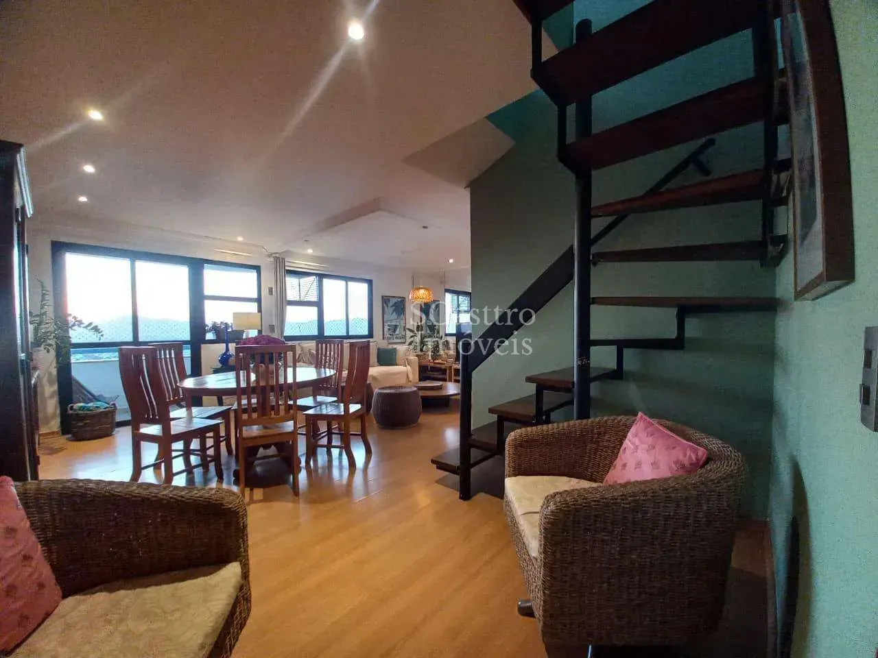 Furnished apartment with 3 bedrooms and 3 bathrooms — photo 16