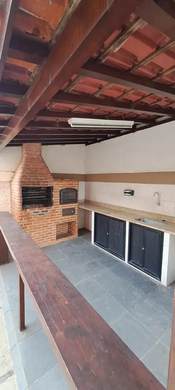 1-bedroom apartment with 2 bathrooms and a parking spot — photo 11