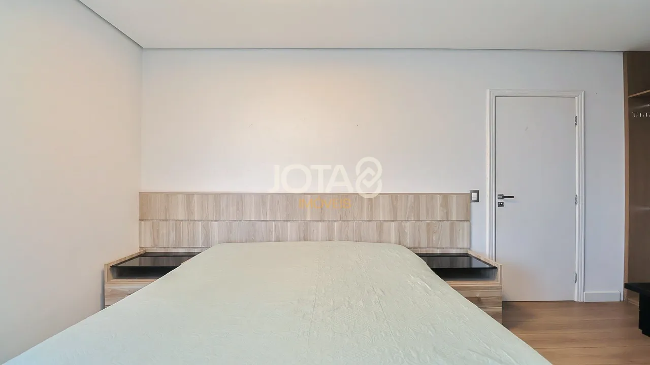 Apartamento amueblado de 2 dormitorios con cocina abierta — photo 18