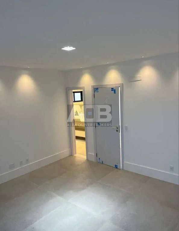 Casa de 350 m² com 3 suítes e jardim privativo — photo 15