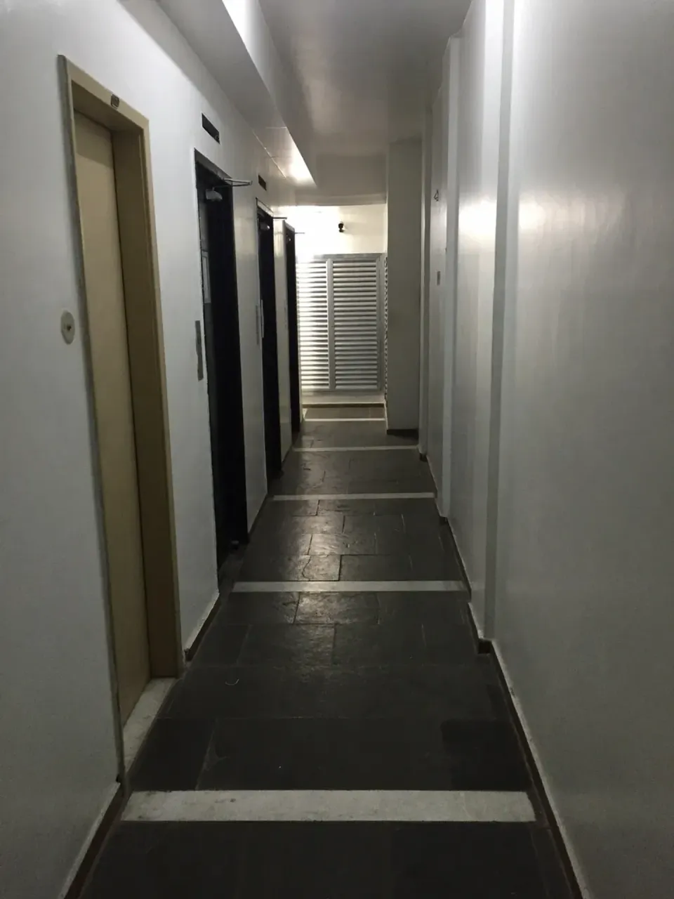 Apartamento sem mobília com 1 quarto e cozinha separada — photo 13