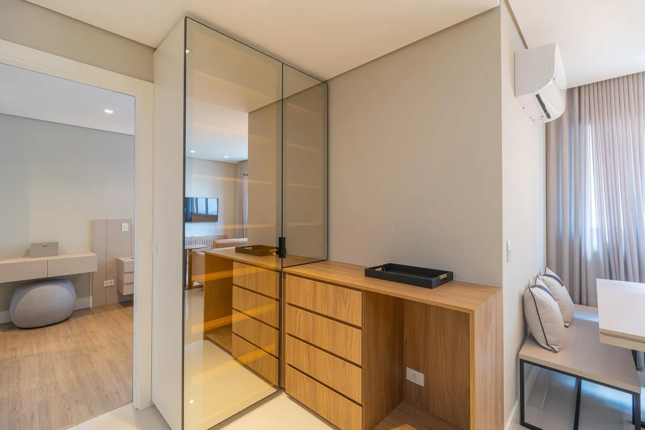 1-bedroom apartment with open-plan kitchen and 80 m²