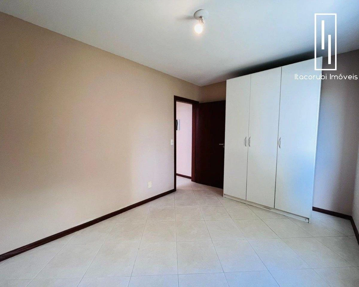 Furnished 2-bedroom apartment with open-plan kitchen — photo 3