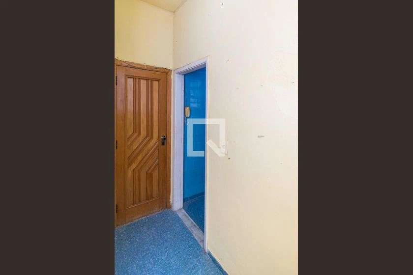 Apartamento de 1 quarto com 39 m² e piso de madeira — photo 30