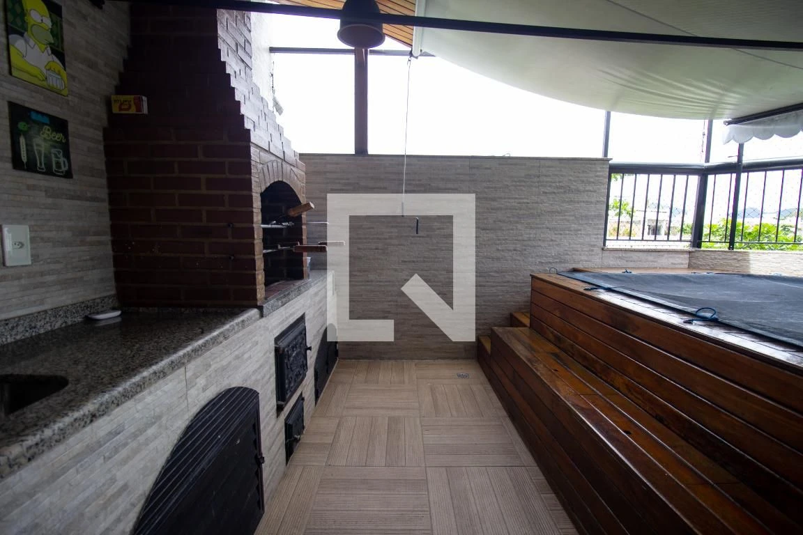 Furnished apartment with 3 en-suite bedrooms — photo 30